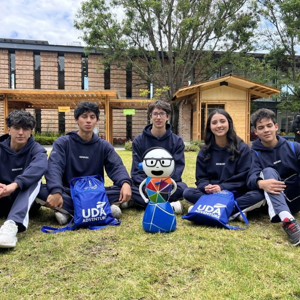 Encuentra tu foto con UDAbot